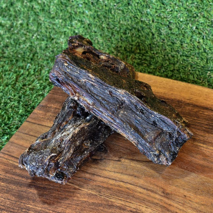 Kangaroo Lumbar bone, a long-lasting, low-fat chew for strong chewers and large dogs for effective dental plaque removal | Bonza Dog Treats