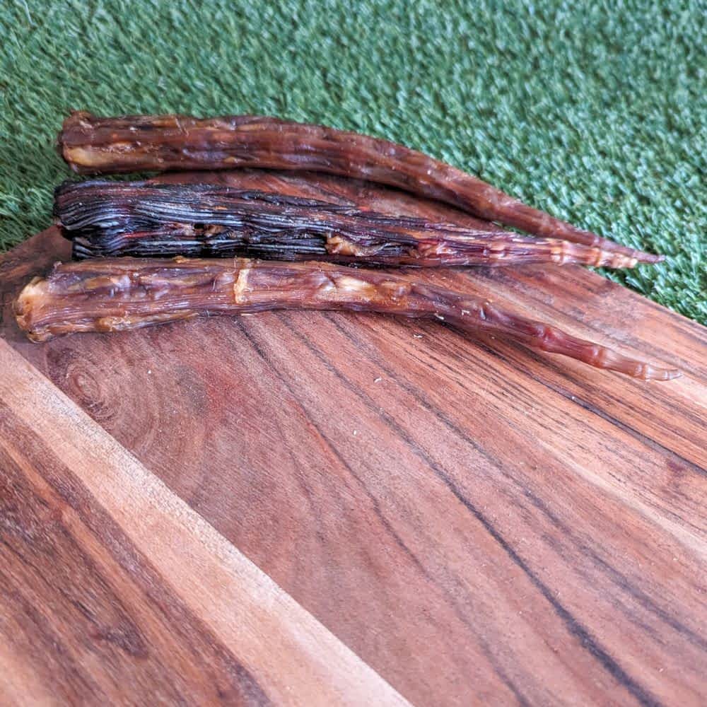 Kangaroo Tail Tips dog treat, a low-fat dental chew for small and medium dogs, rich in iron and zinc for vitality | Bonza Dog Treats